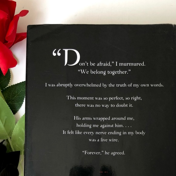 🖤❤️Twilight Saga Breaking Dawn Hardcover Book - Picture 4 of 8